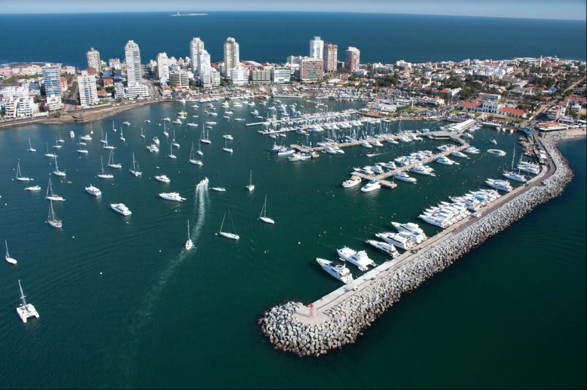 PUNTA DEL ESTE PREVÊ AUMENTO DE 15% NOS POUSOS LOCAIS DURANTE O VERÃO