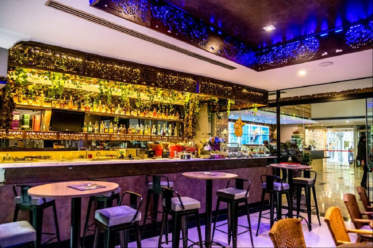 JASMIN CAFÉ & BAR, O LOCAL PERFEITO PARA COMEÇAR E TERMINAR O SEU DIA!